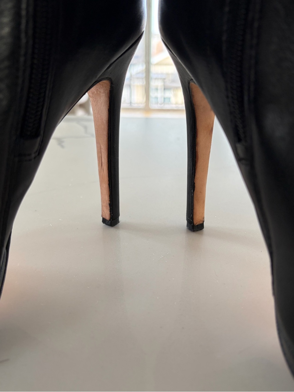 Vince Camuto Vi-Tami Black Leather Knee High Stiletto Platform Boots Sz 9 / 39 - Picture 15 of 16